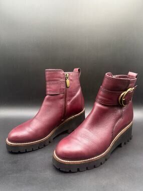 Blondo Dagger Boots Womens 6M Burgundy Leather Waterproof Buckle Lug Sole Ankle